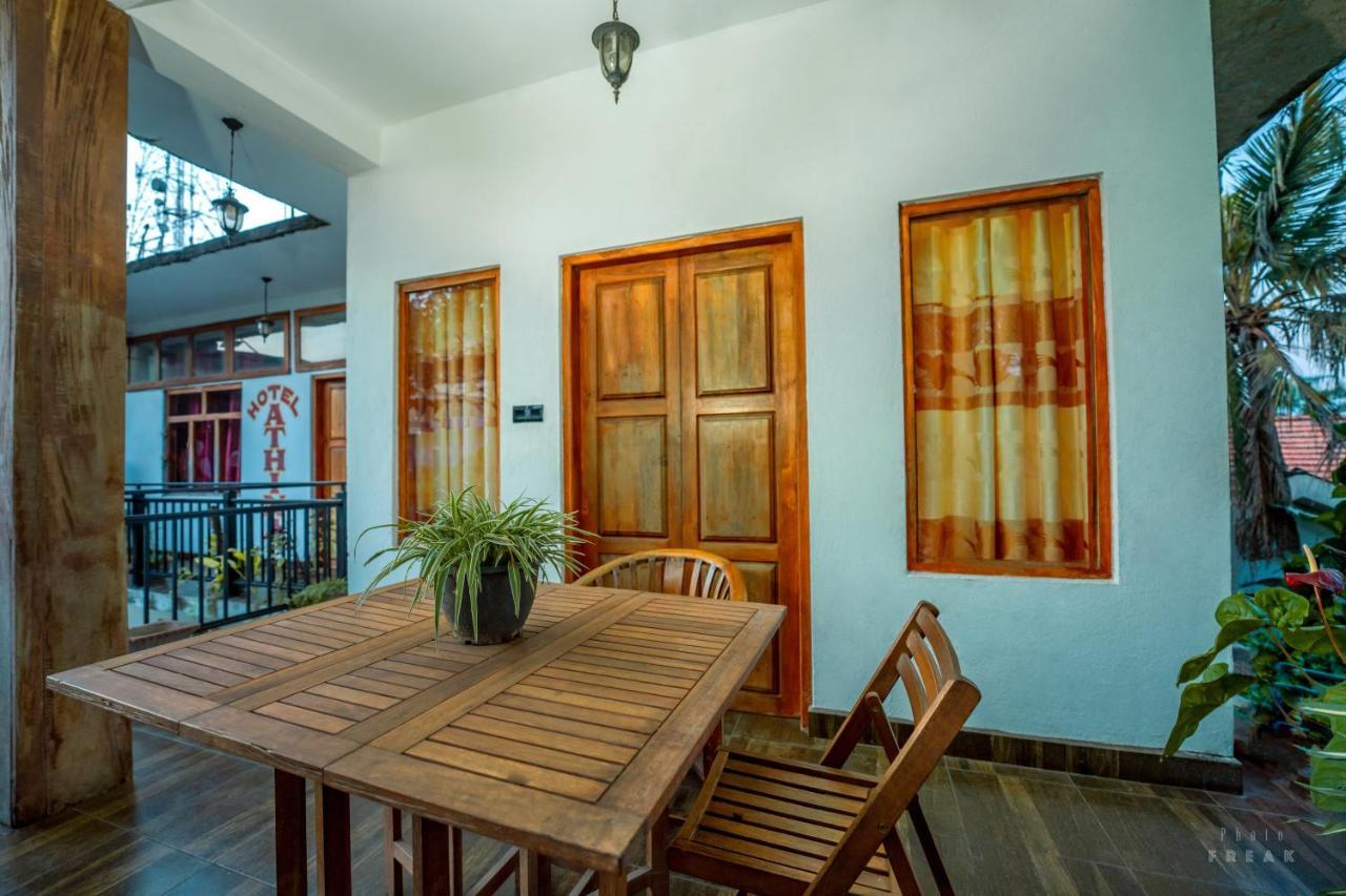 Hotel Athina & Restaurant Чилау Экстерьер фото